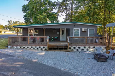 1035 Forest Rd, Benton, KY 42025