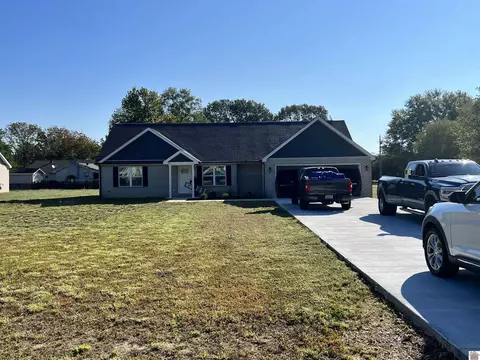 260 Lynnwood Dr, Murray, KY 42071
