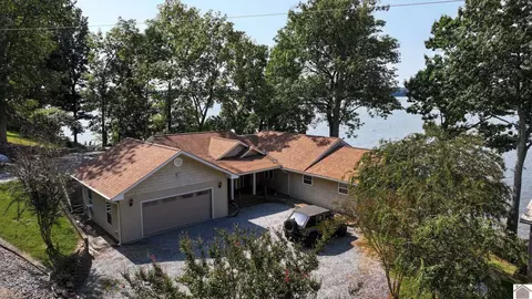 75 S Lakeshore Dr, Cadiz, KY 42211