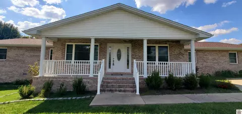 302 Hillcrest Dr, Marion, KY 42064