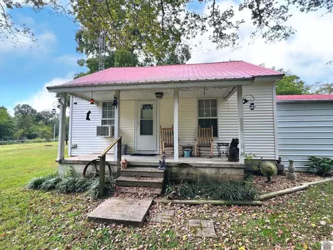 2123 Scott Fitts Rd, Murray, KY 42071
