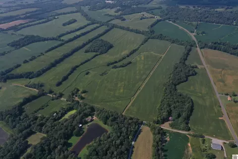 301 Young Rd, Hickory, KY 42051