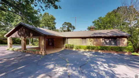 1542 Shoemaker Rd, Benton, KY 42025