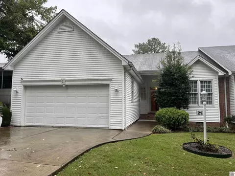 21 Village Dr, Paducah, KY 42003