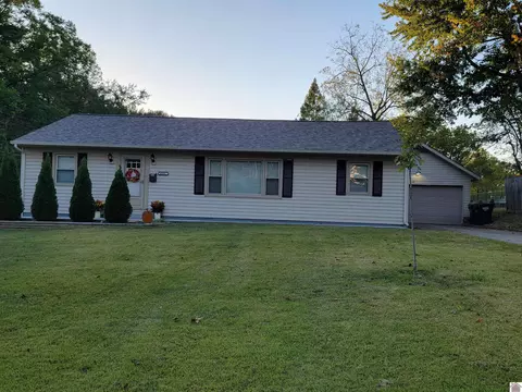 609 Echo Ln, Madisonville, KY 42431