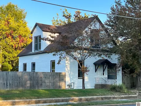1836 Bridge St, Paducah, KY 42003