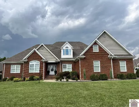 120 Pershing Way, Paducah, KY 42001