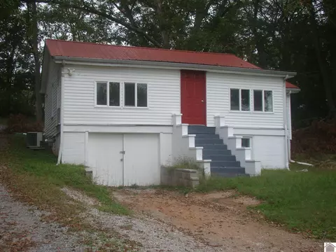 41 Perry St, Cadiz, KY 42211