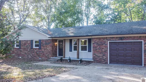 77 Clearview Rd, Hickory, KY 42051