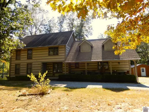 6130 Mcnutt Dr, Paducah, KY 42001