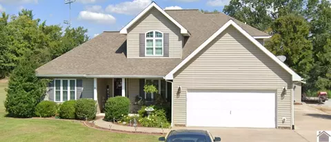 428 Deerfield Cir, Benton, KY 42025