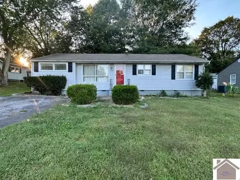 696 Elm St, Calvert City, KY 42029