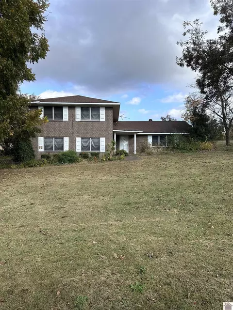 260 Crestview Dr, Clinton, KY 42031