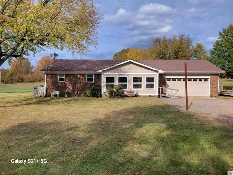 105 Al York Rd, Benton, KY 42025