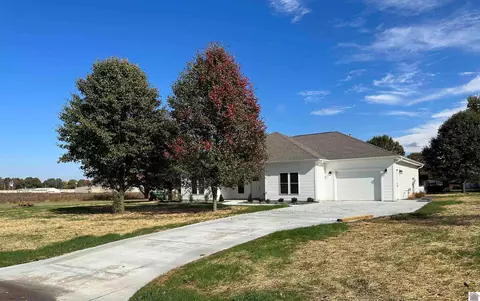 379 Crouch Dr, Mayfield, KY 42066