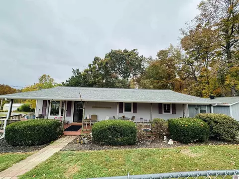 41 Cherokee Dr, Cadiz, KY 42211