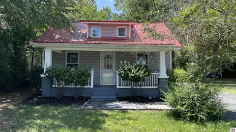 803 Oaks Rd, Paducah, KY 42003