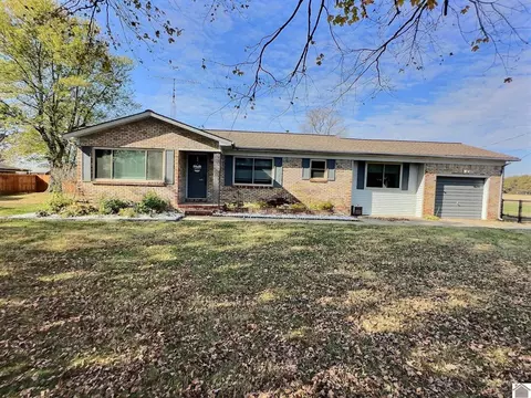 3771 Kirksey Rd, Murray, KY 42071