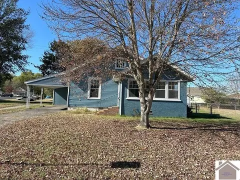 849 3rd St, Mayfield, KY 42066