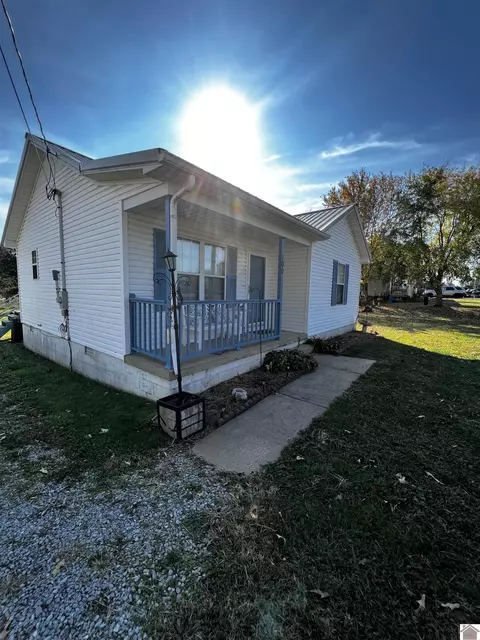 100 Miranda Rd, Cadiz, KY 42211