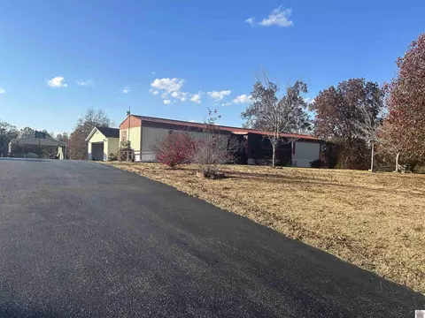 2091 Us Hwy 641, Benton, KY 42025