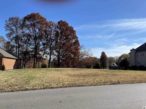 1407 Tabard, Murray, KY 42071