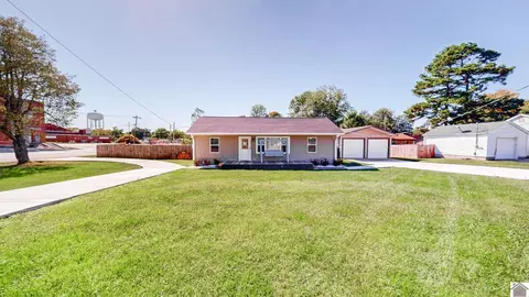 301 John E Robinson Ave, Paducah, KY 42001