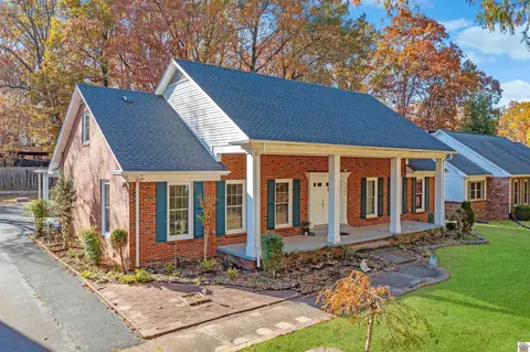 1204 E Dogwood Dr, Murray, KY 42071