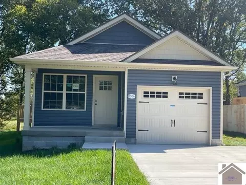 230 Oklahoma Ave # A, Oak Grove, KY 42262