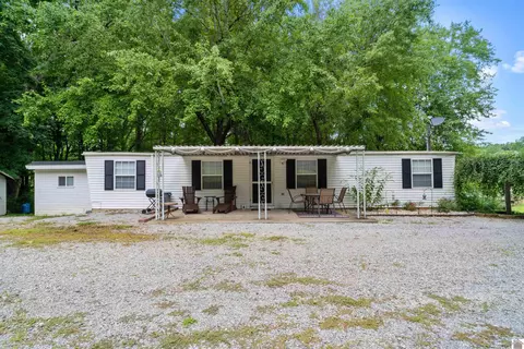 1442 Rockcastle Lakeshore Dr, Cadiz, KY 42211