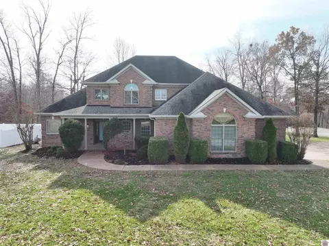 173 Comanche Dr, Cadiz, KY 42211