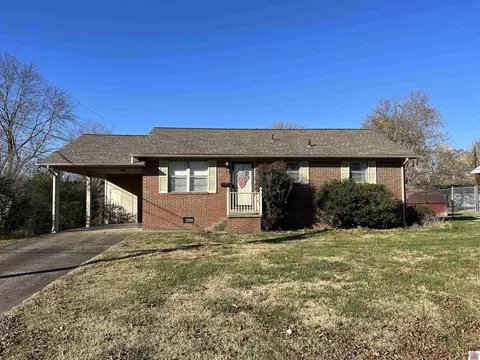700 S 9th St, Murray, KY 42071