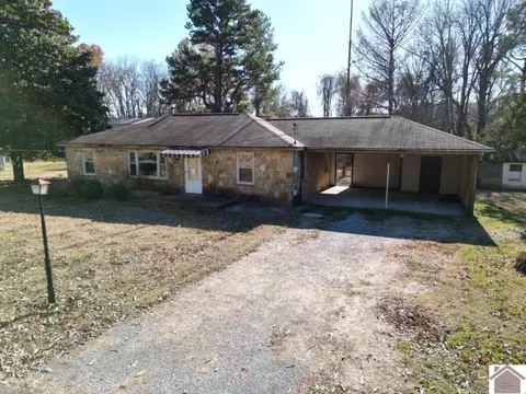 144 Holmes Dr, Paducah, KY 42003