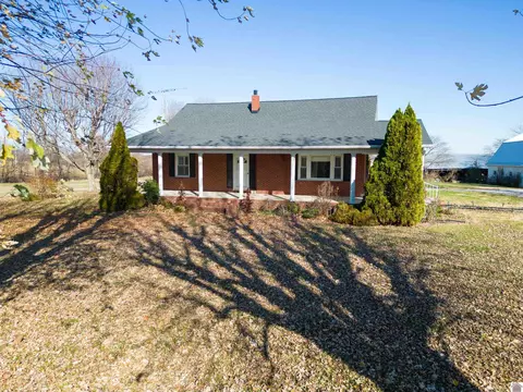 7242 St Rt 80, Mayfield, KY 42066