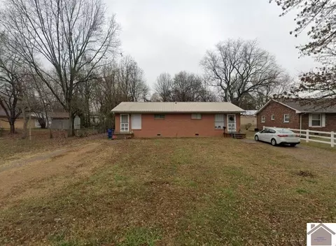 1704 Dodson, Murray, KY 42071