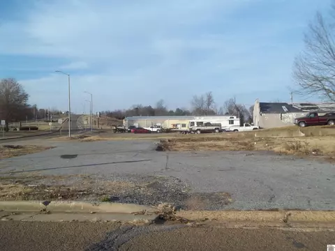 502 7th St, Mayfield, KY 42066