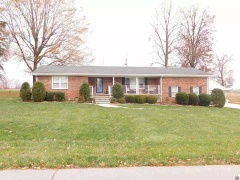 208 Maple Ave, Calvert City, KY 42029