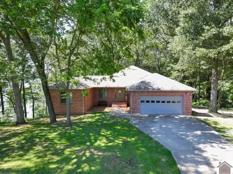 1025 Woodfield Est Dr, Cadiz, KY 42211