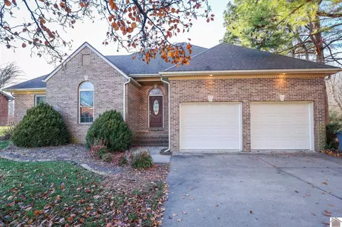115 Pa Pa Ln, Paducah, KY 42001