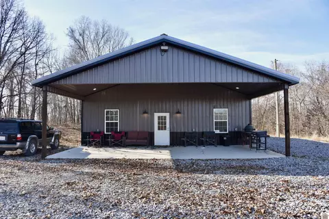 1995 Guy Hodge Rd, Marion, KY 42064
