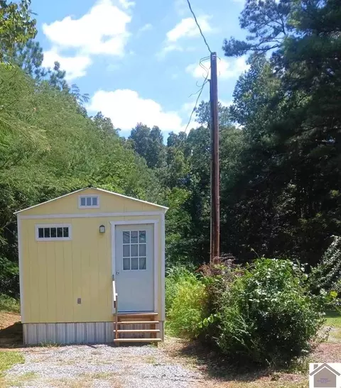 137 Dunbar Rd, New Concord, KY 42076