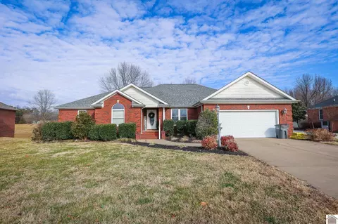 260 Meadow Ridge Ct, Paducah, KY 42003