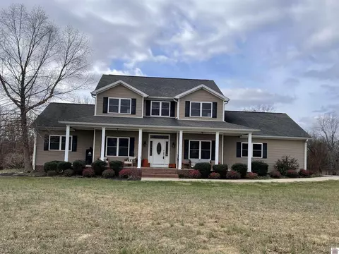 477 Lancelot Dr, Cadiz, KY 42211
