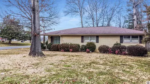 2455 Laclede Ave, Paducah, KY 42001