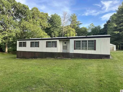 6531 Benton Rd, Paducah, KY 42003