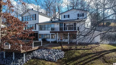 245 Castle Dr, Gilbertsville, KY 42044