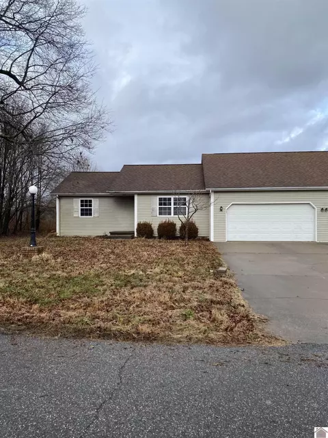 105 Foster Dr, Kevil, KY 42053