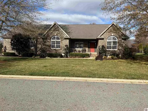 325 Peppers Mill Dr, Paducah, KY 42001
