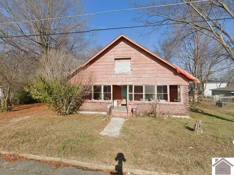 313 Boone, Mayfield, KY 42066