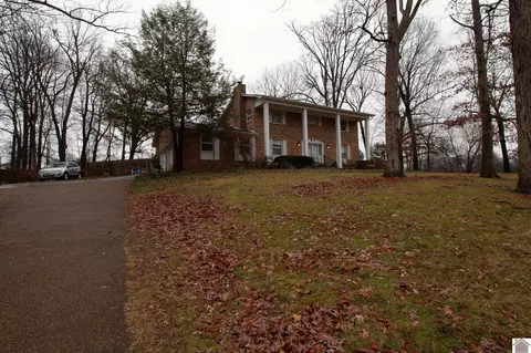 130 Sullivan, Paducah, KY 42003